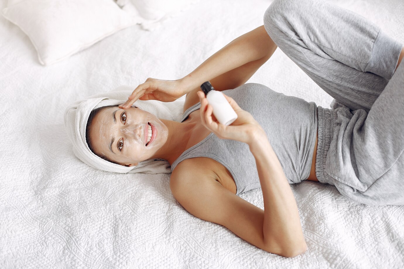 Unlock Your Best Skin Yet: A Guide to Choosing the Perfect CBD Roll-On for Your Skin Type