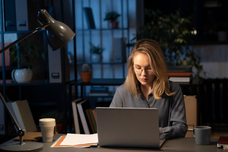 🌙 Best CBD Products for Shift Workers and Night Owls